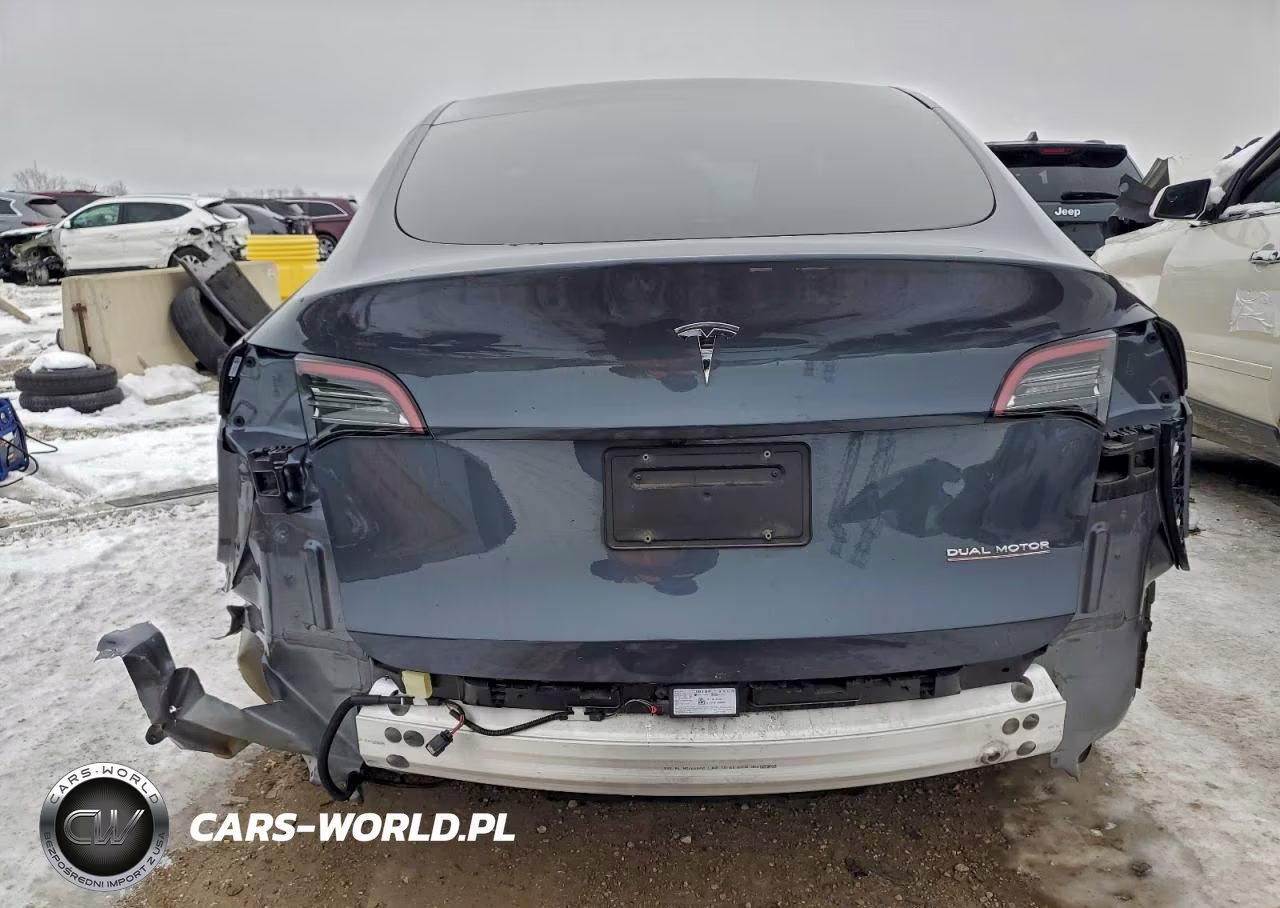 2023 Tesla Model Y VIN:7SAYGDEF0PF936864 - 6
