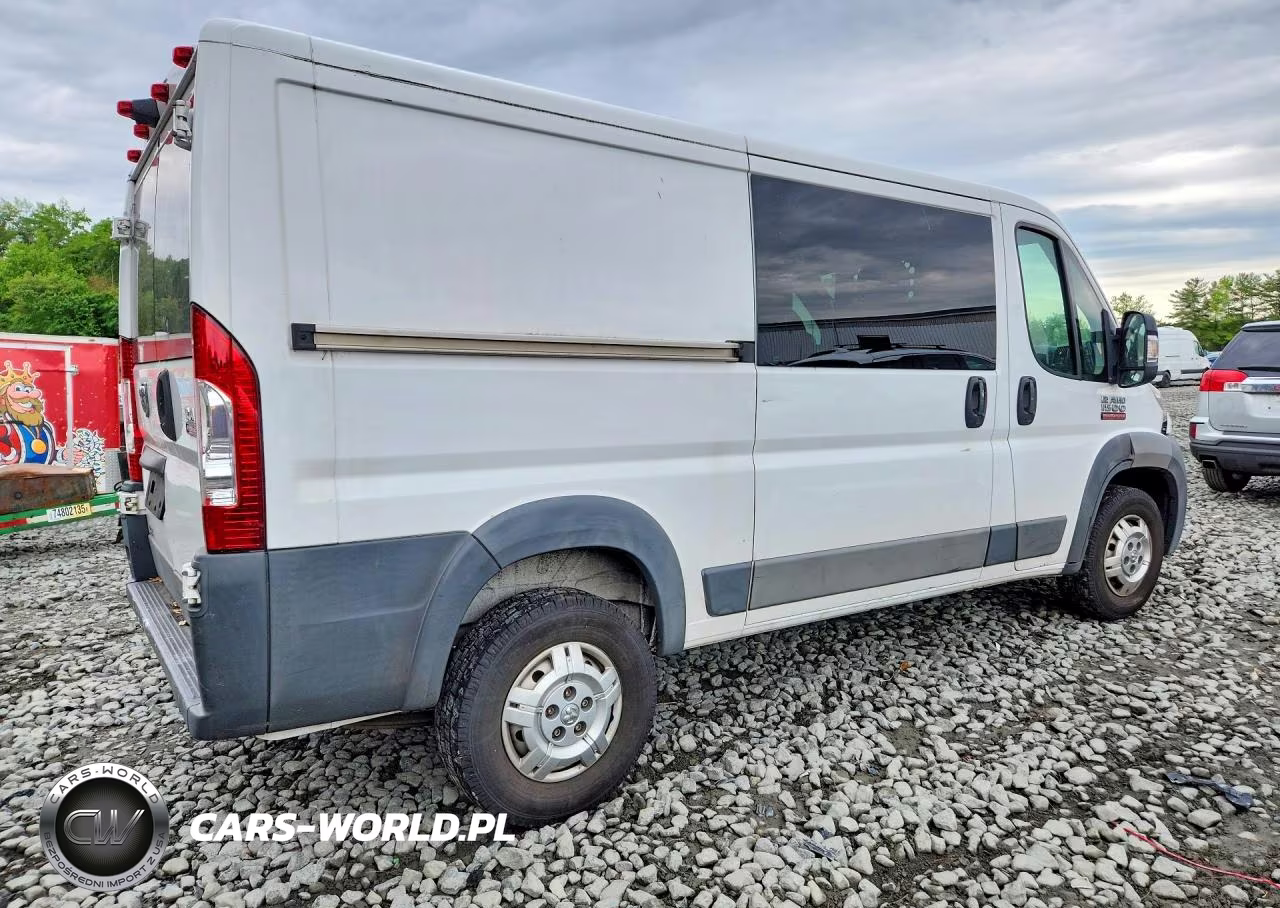 2017 Ram Promaster 1500 1500 Standard VIN:3C6TRVAG9HE529517 - 3