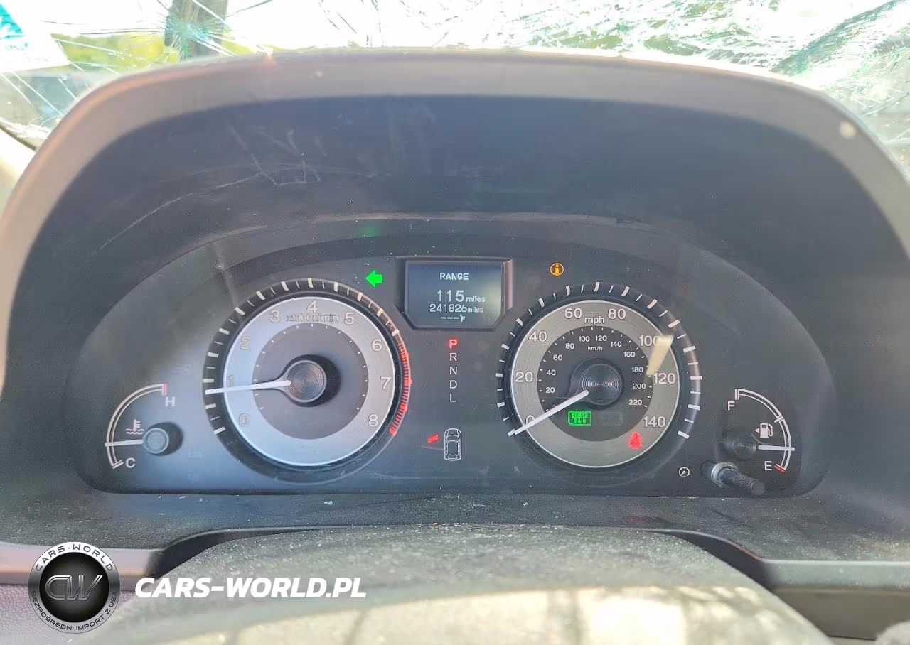 2015 Honda Odyssey Touring VIN:5FNRL5H96FB079845 - 9