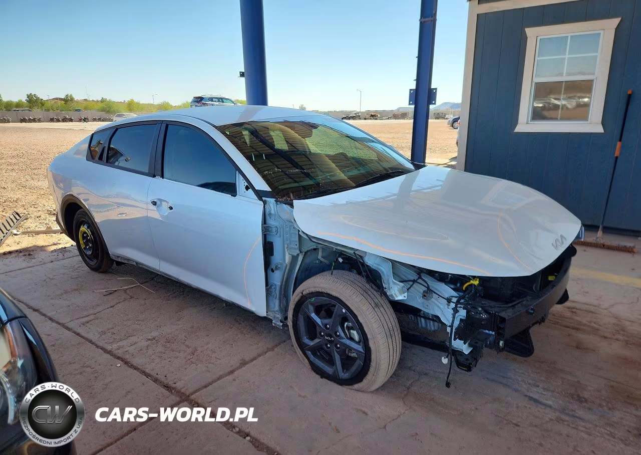 2025 Kia K4 Lxs VIN:3KPFT4DE8SE161124 - 4
