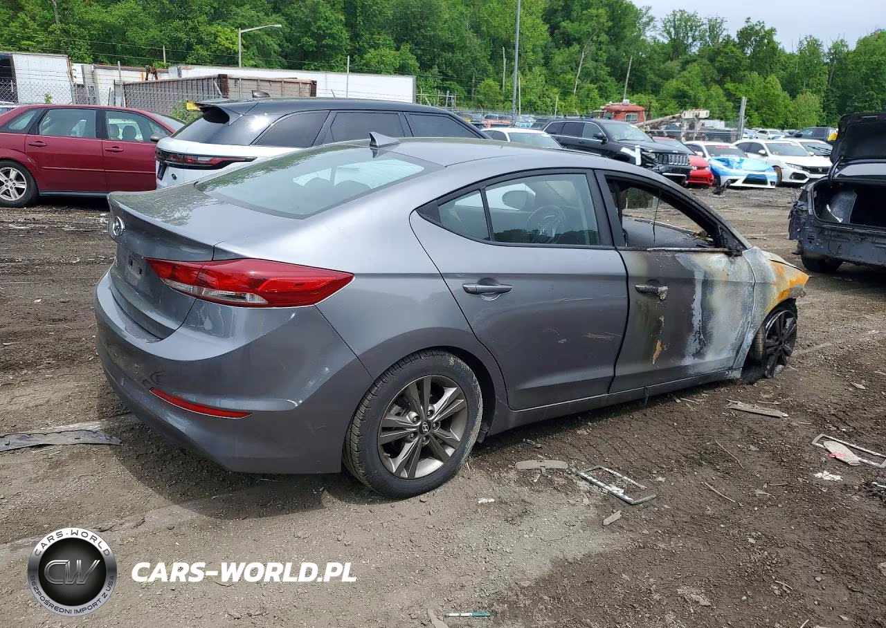 2018 Hyundai Elantra Value Edition VIN:5NPD84LF0JH270688 - 3