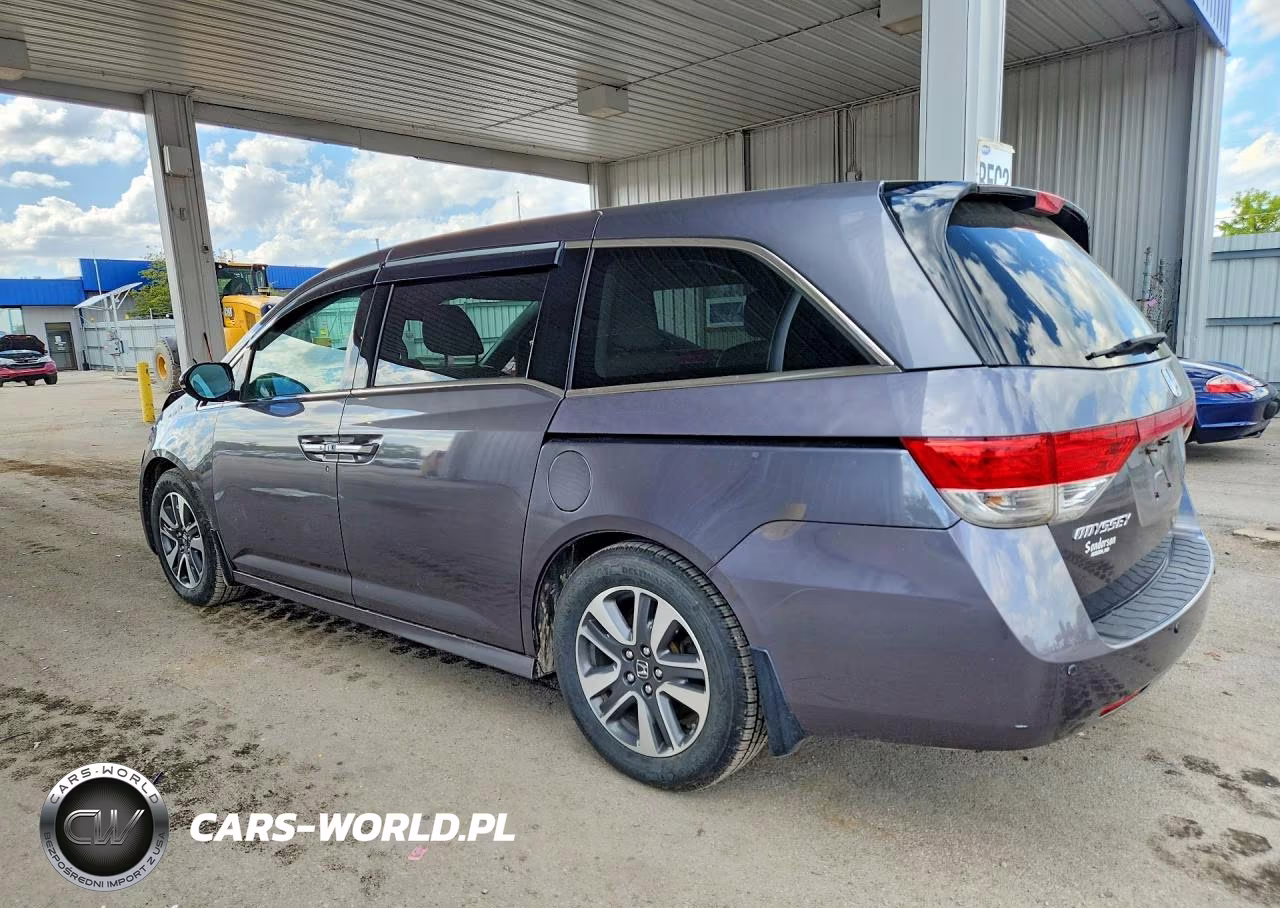 2015 Honda Odyssey Touring VIN:5FNRL5H94FB115564 - 2