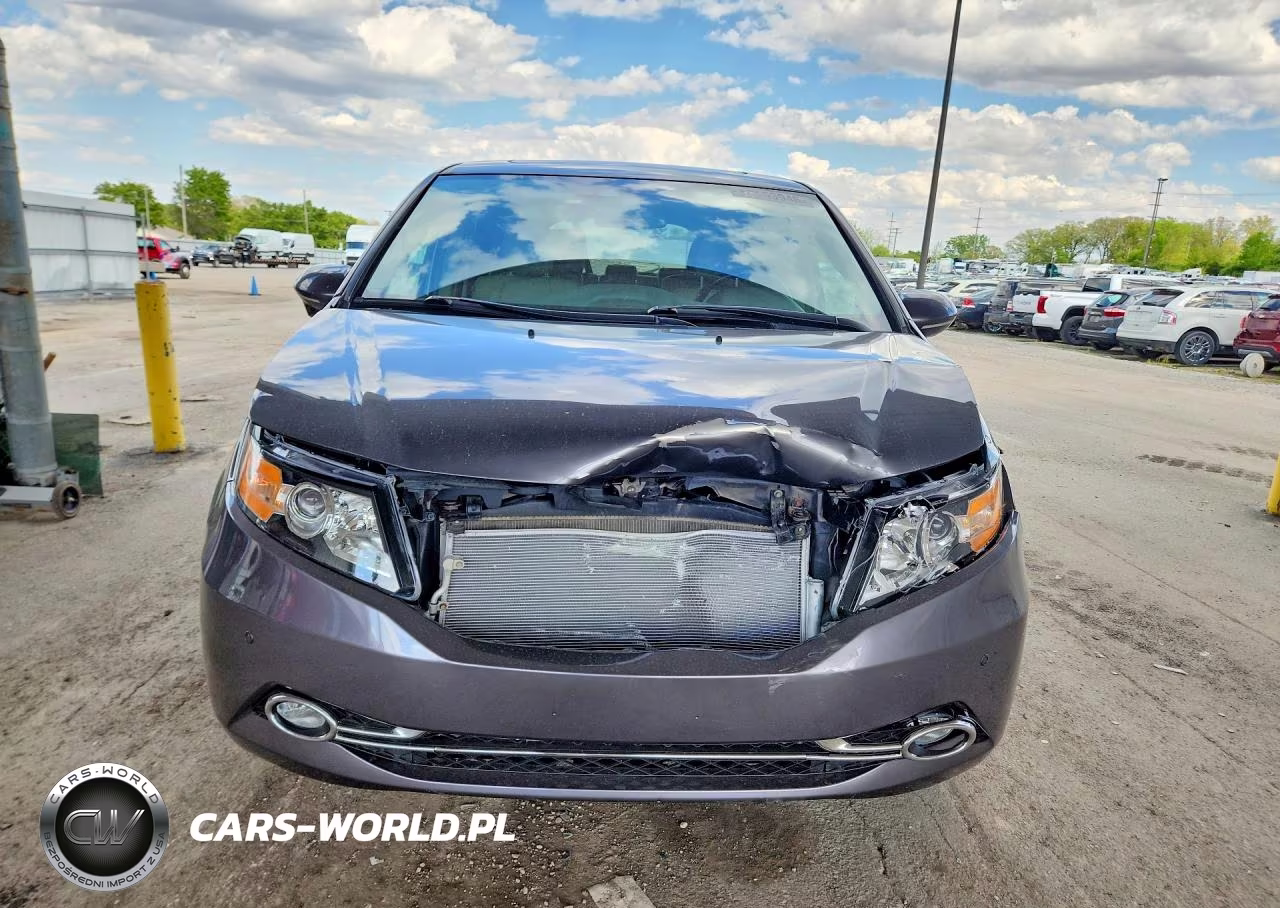 2015 Honda Odyssey Touring VIN:5FNRL5H94FB115564 - 5