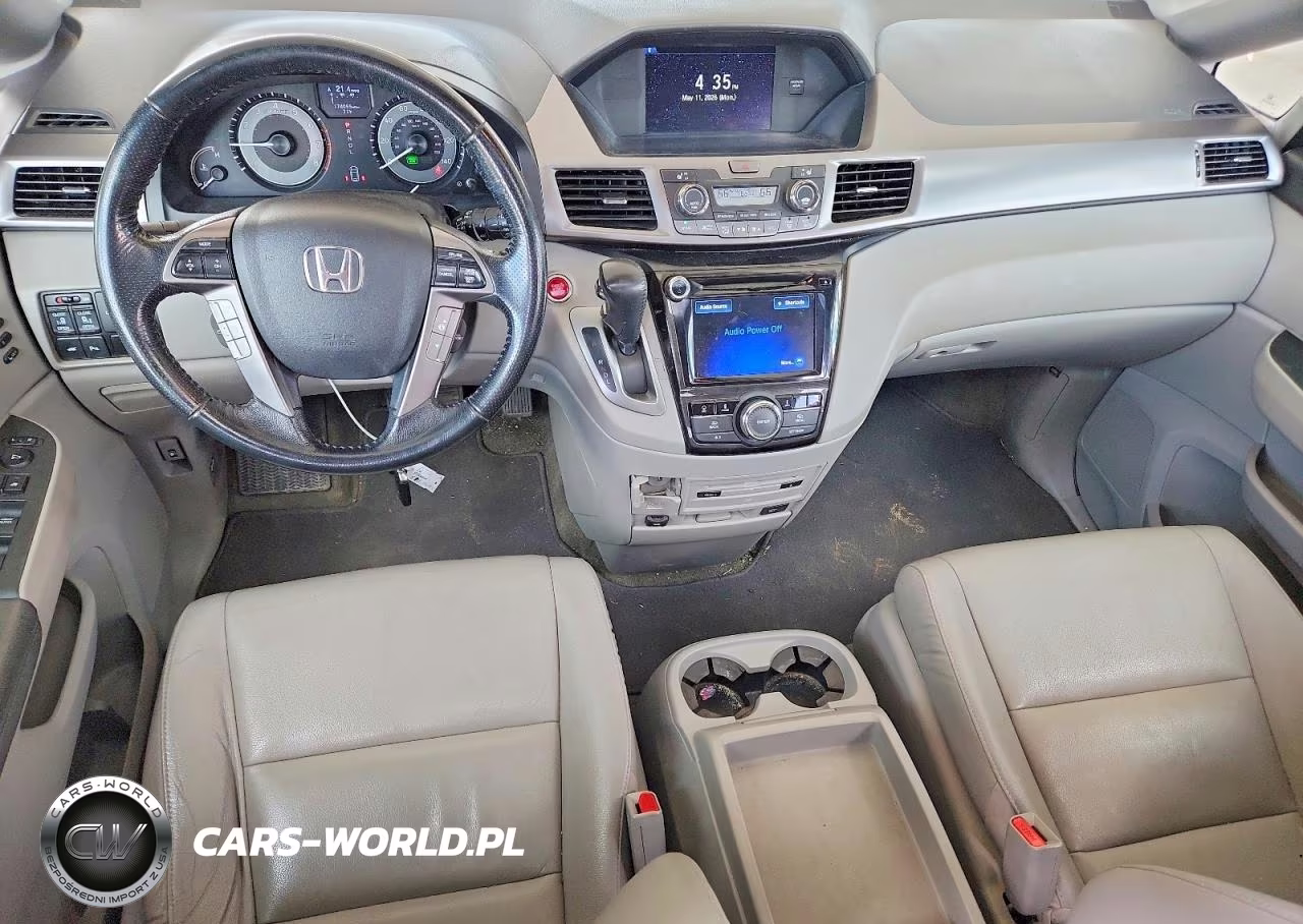 2015 Honda Odyssey Touring VIN:5FNRL5H94FB115564 - 8