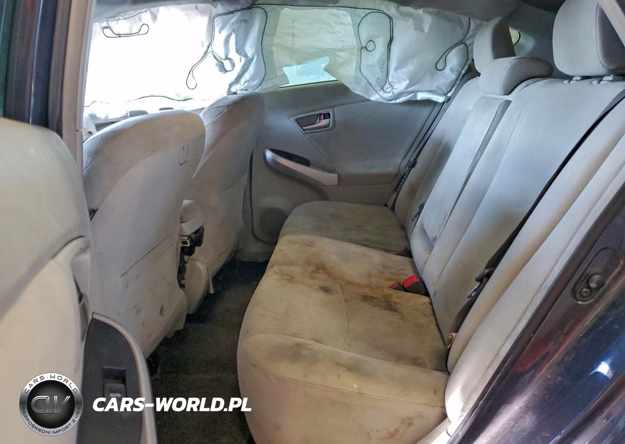 2015 Toyota Prius Two VIN:JTDKN3DU0F0419676 - 10