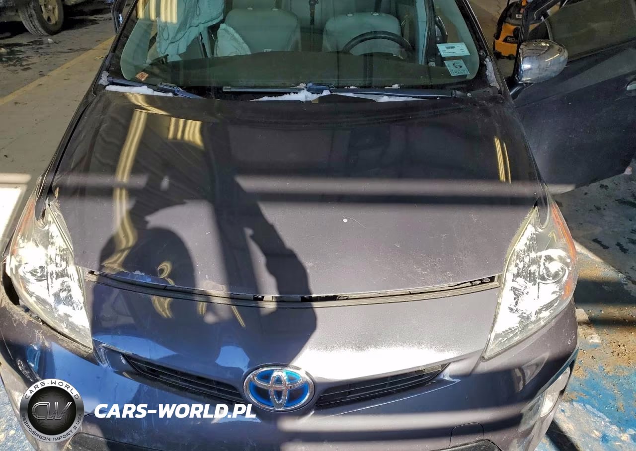 2015 Toyota Prius Two VIN:JTDKN3DU0F0419676 - 11