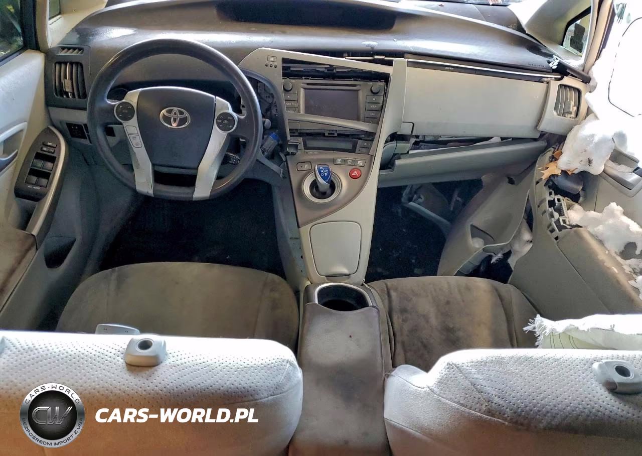 2015 Toyota Prius Two VIN:JTDKN3DU0F0419676 - 8