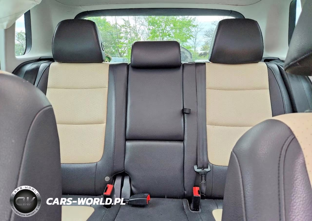 2016 Volkswagen Tiguan S VIN:WVGAV7AX8GW602948 - 10