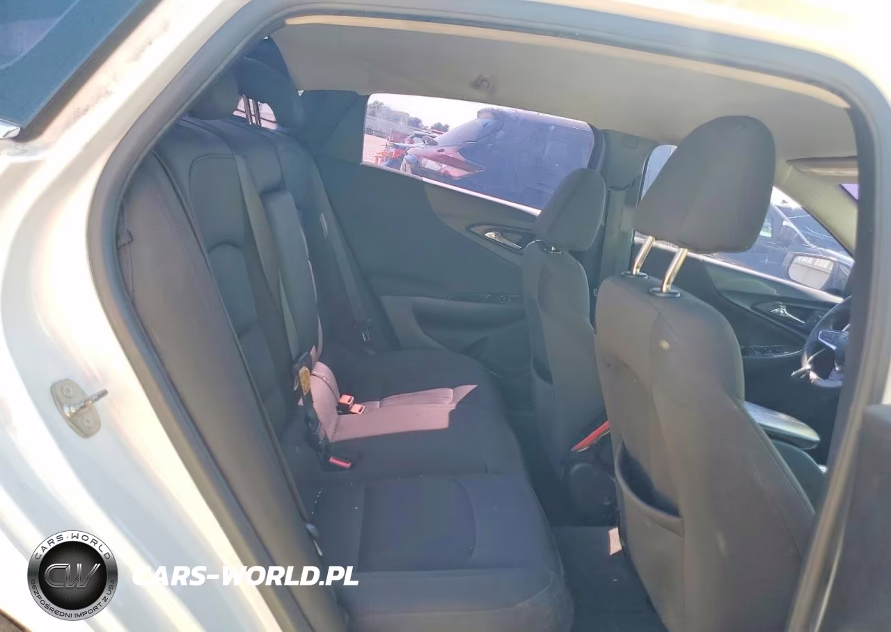 2018 Chevrolet Malibu Lt VIN:1G1ZD5ST1JF250287 - 10