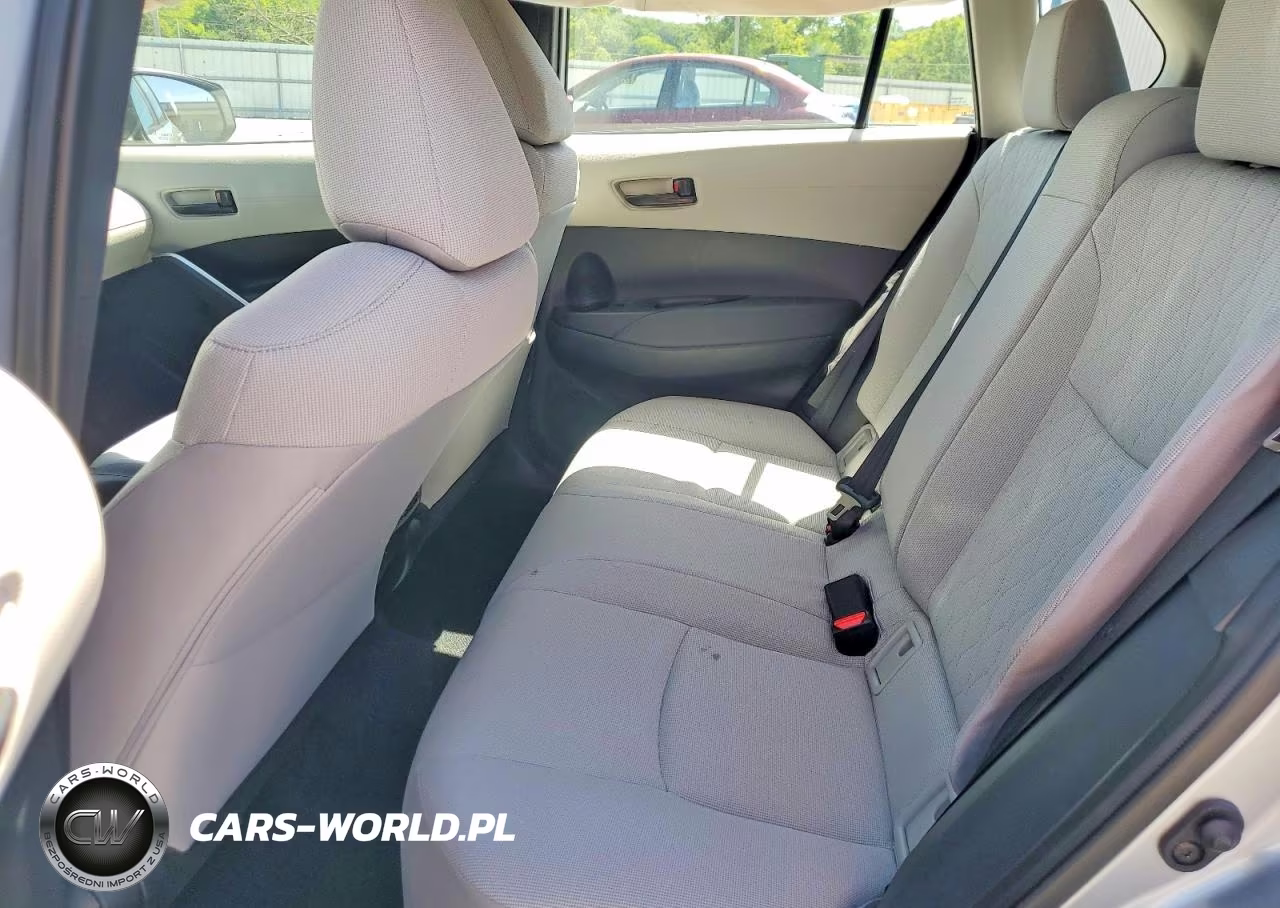 2025 Toyota Corolla Cross L VIN:7MUAAAAG0SV135567 - 11