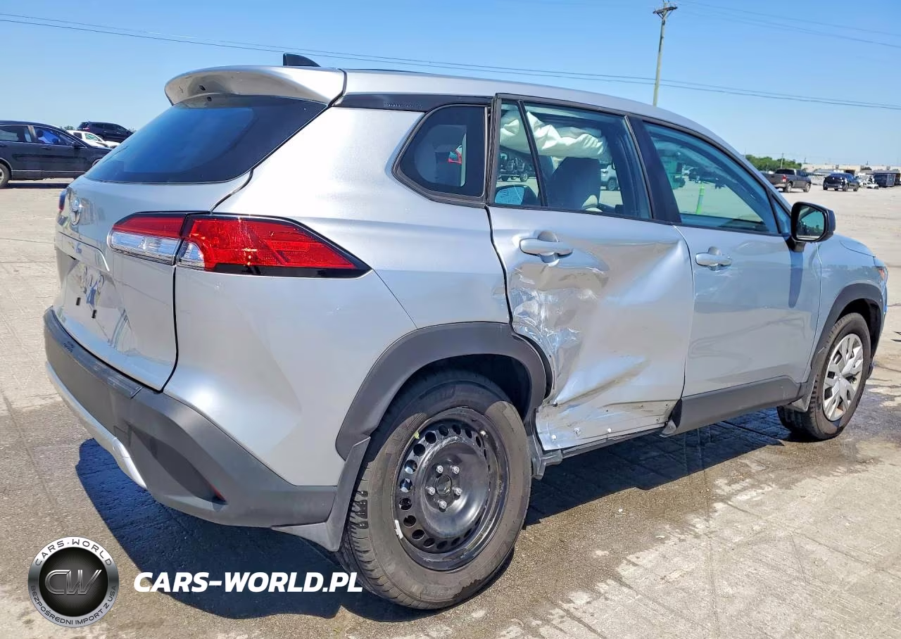 2025 Toyota Corolla Cross L VIN:7MUAAAAG0SV135567 - 3