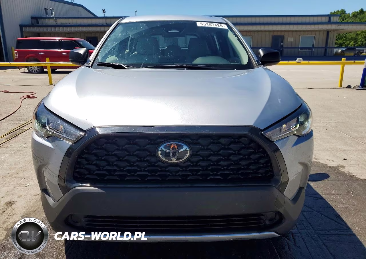 2025 Toyota Corolla Cross L VIN:7MUAAAAG0SV135567 - 5