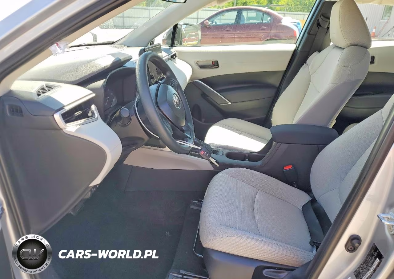 2025 Toyota Corolla Cross L VIN:7MUAAAAG0SV135567 - 7