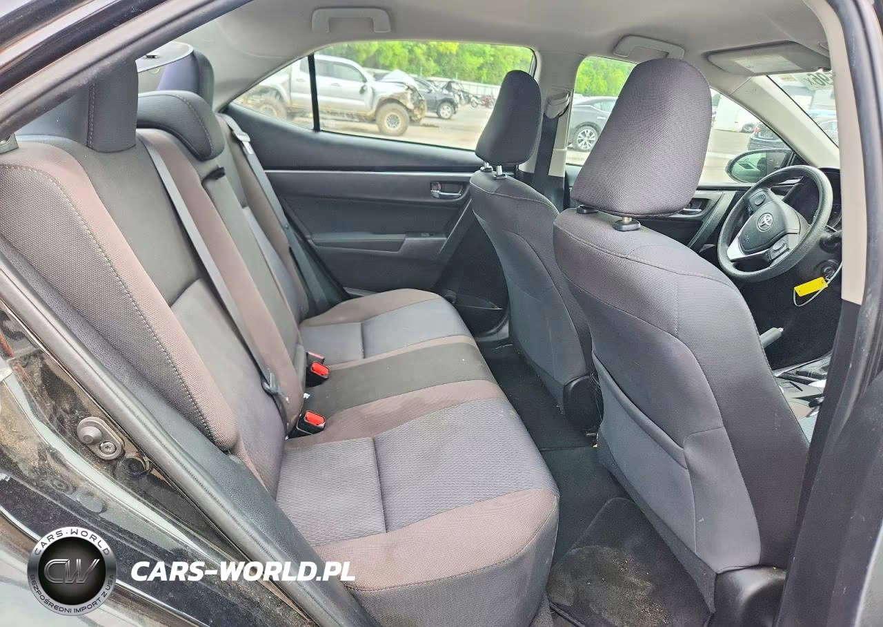 2018 Toyota Corolla Le VIN:5YFBURHE4JP814760 - 10