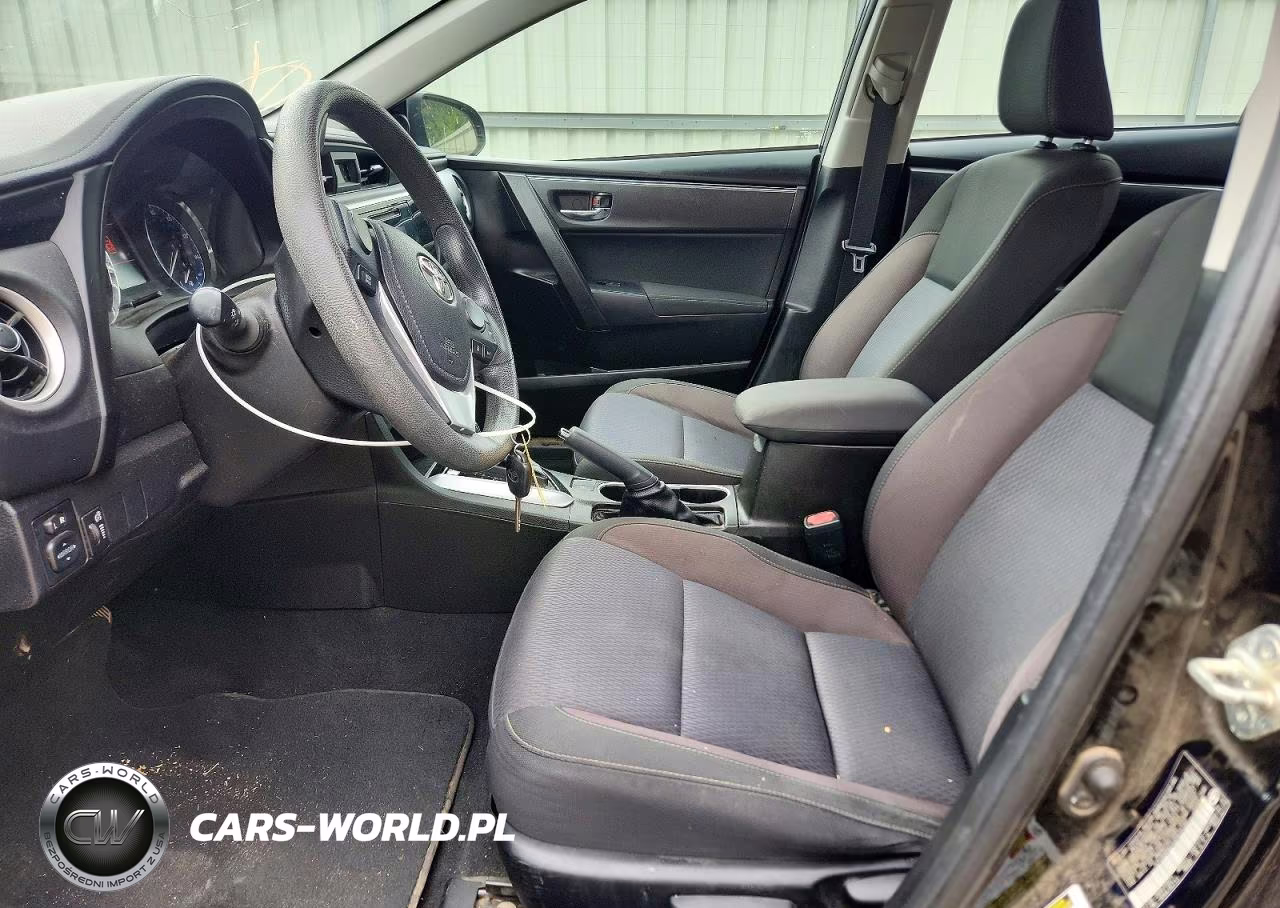 2018 Toyota Corolla Le VIN:5YFBURHE4JP814760 - 7