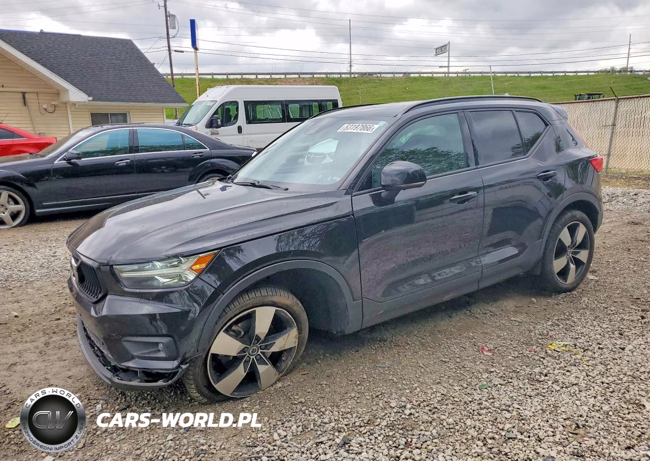 2020 Volvo Xc40 T5 Momentum