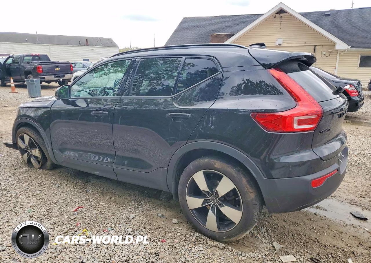 2020 Volvo Xc40 T5 Momentum VIN:YV4162UK1L2283136 - 2