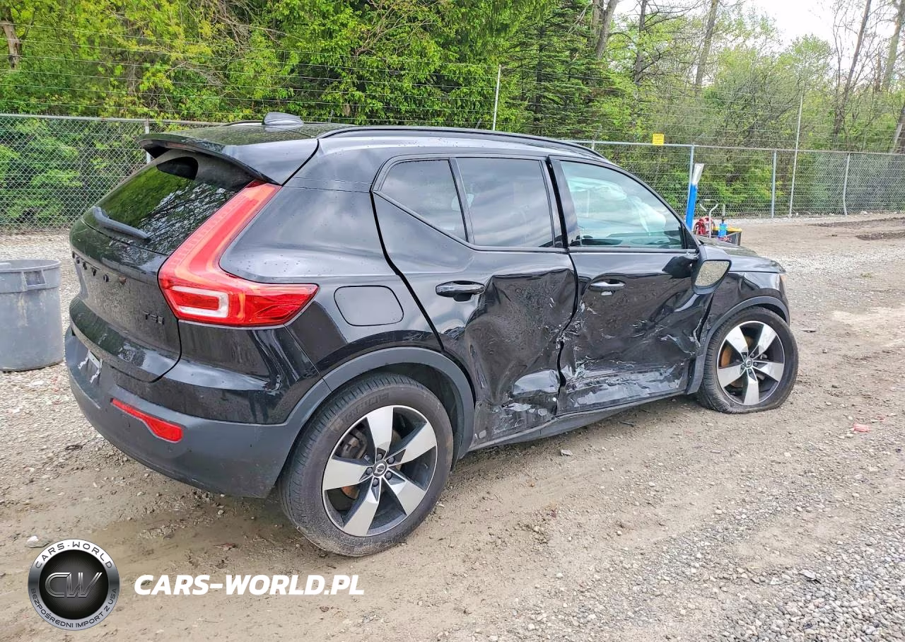 2020 Volvo Xc40 T5 Momentum VIN:YV4162UK1L2283136 - 3