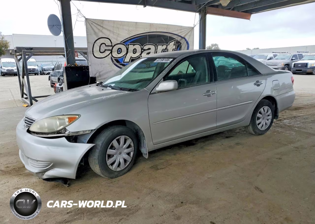 2005 Toyota Camry Le