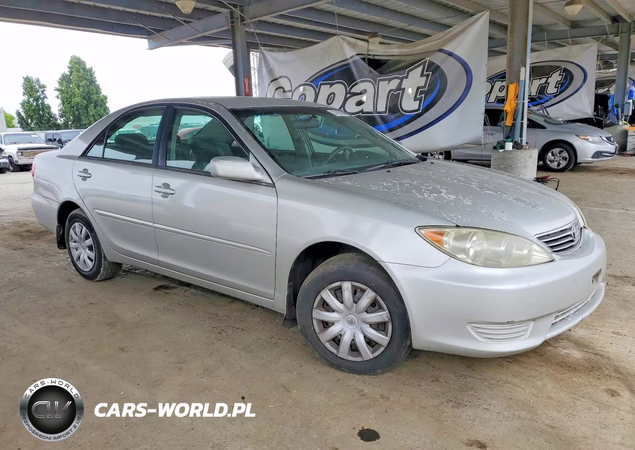 2005 Toyota Camry Le VIN:4T1BE30K85U961082 - 4