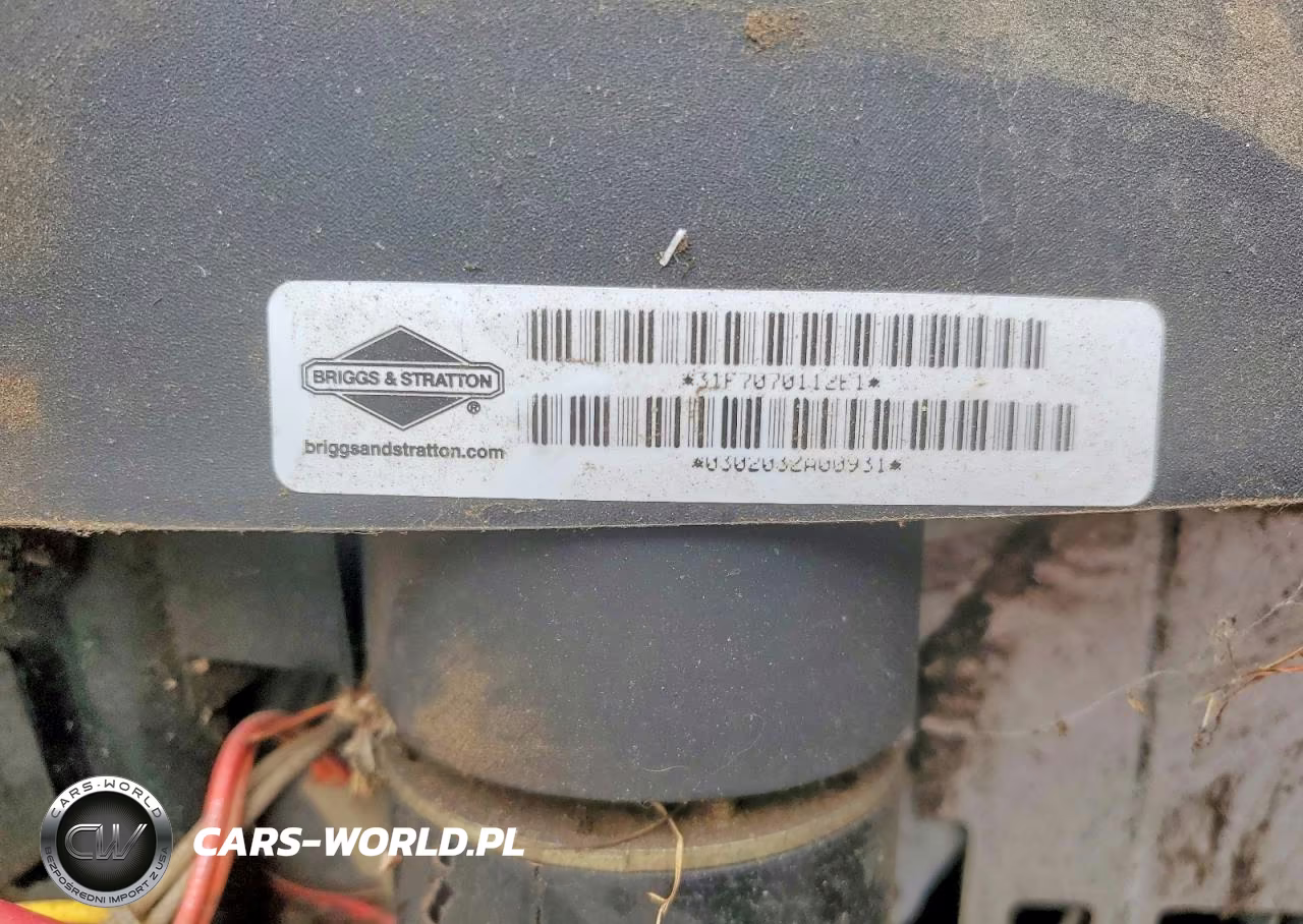 2010 John Deere L100 Lawn Mower VIN:31F7070112E1 - 10