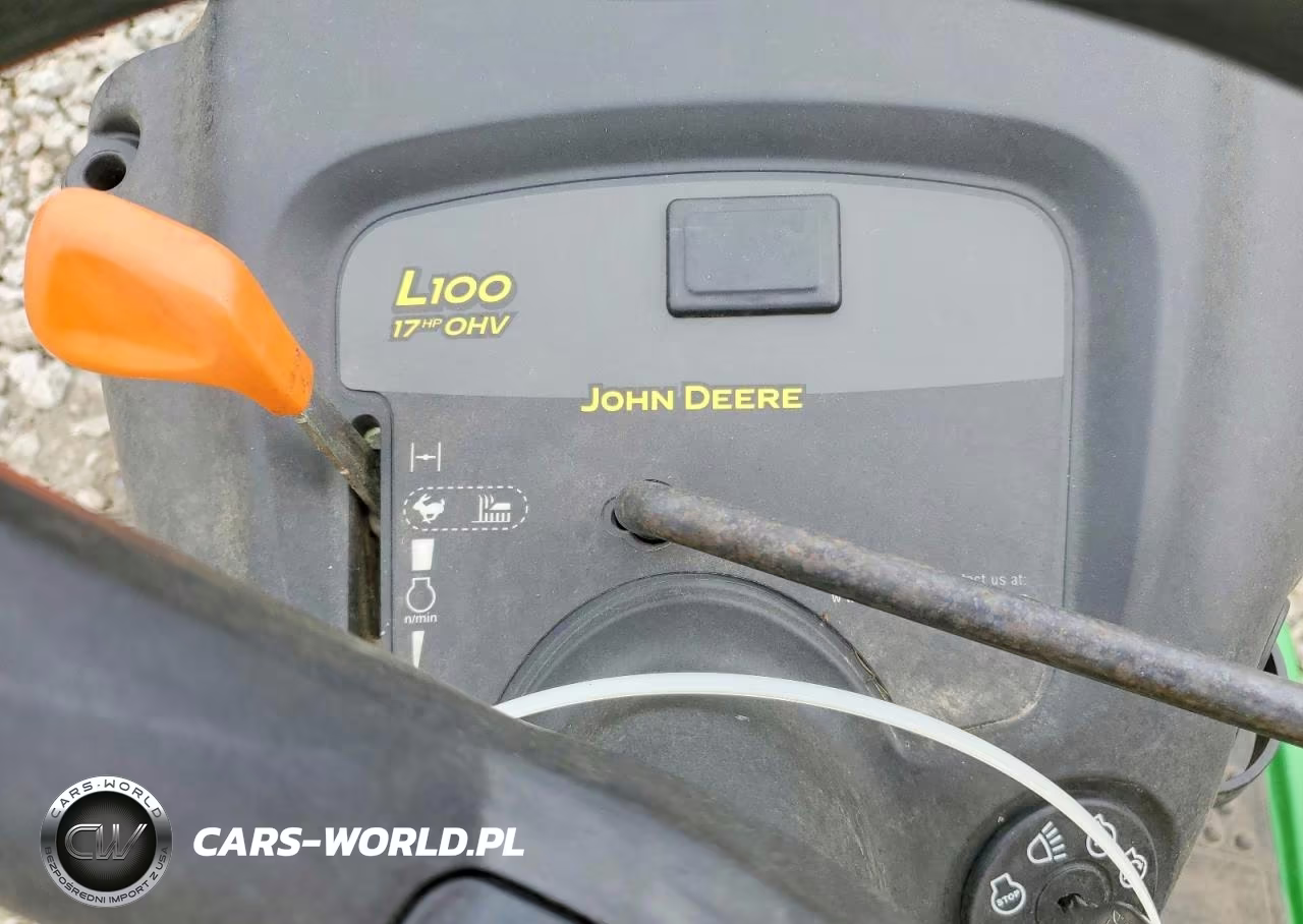 2010 John Deere L100 Lawn Mower VIN:31F7070112E1 - 8