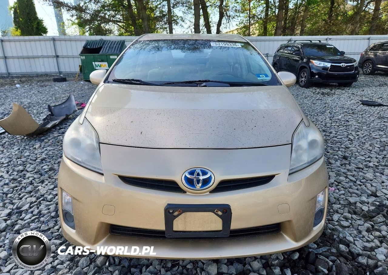 2011 Toyota Prius Two VIN:JTDKN3DU6B1452217 - 5