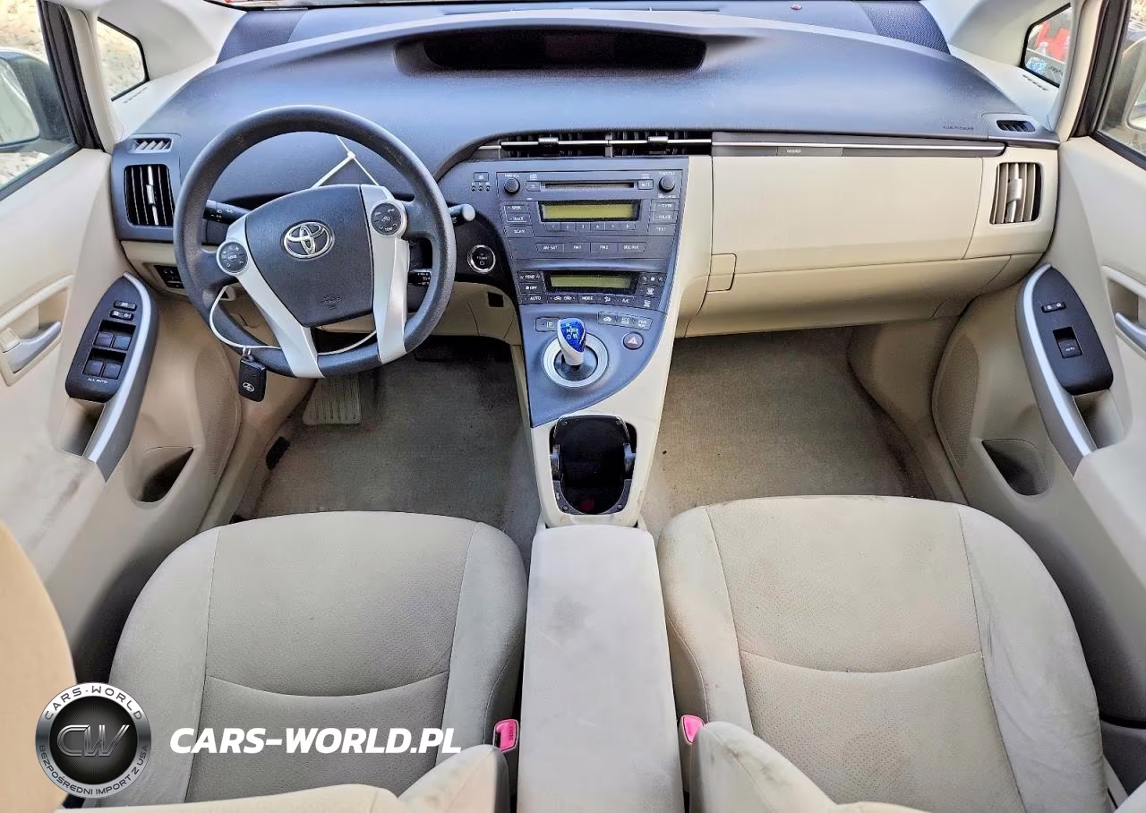 2011 Toyota Prius Two VIN:JTDKN3DU6B1452217 - 8