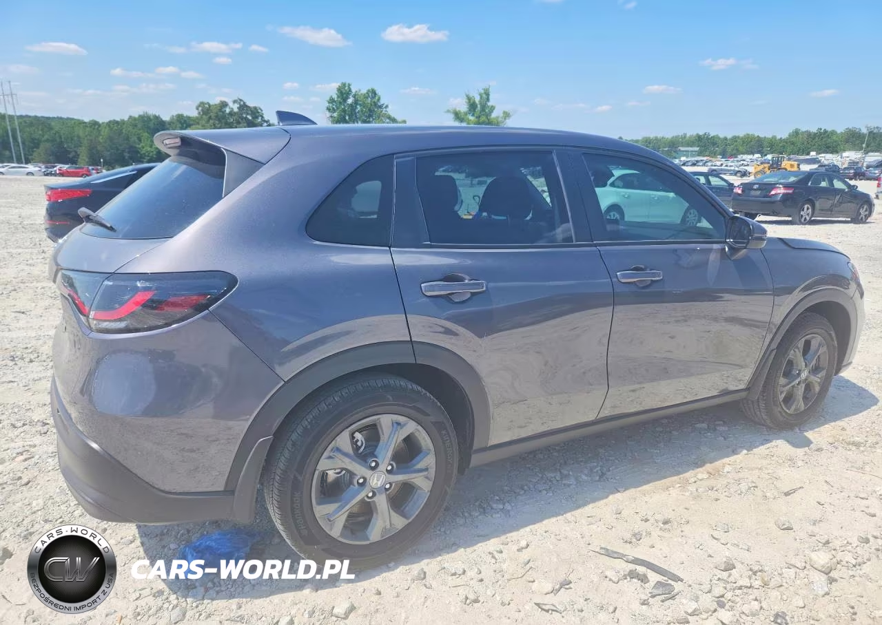 2026 Honda Hr-V Lx VIN:3CZRZ1H3XTM738434 - 3