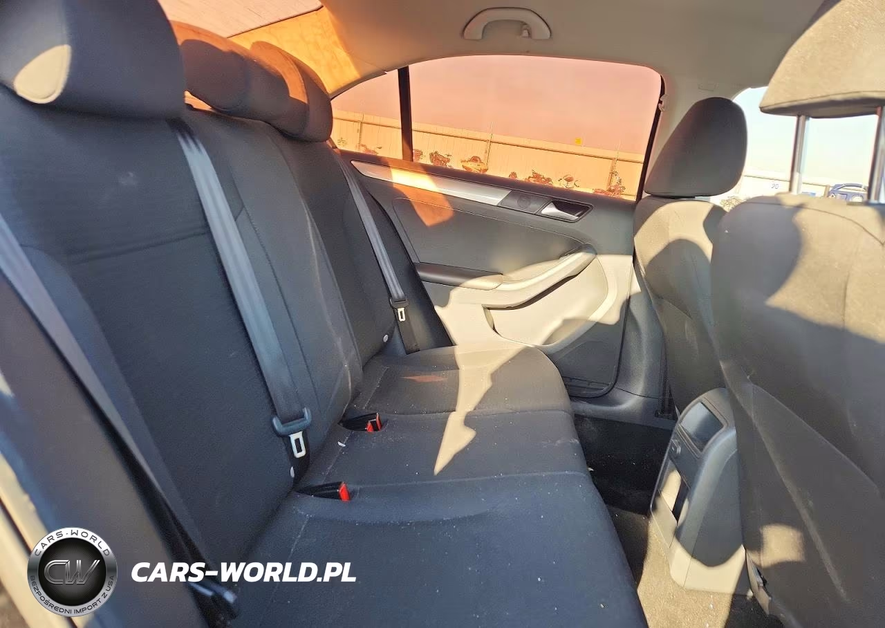 2016 Volkswagen Jetta Se VIN:3VWD67AJ2GM403711 - 10
