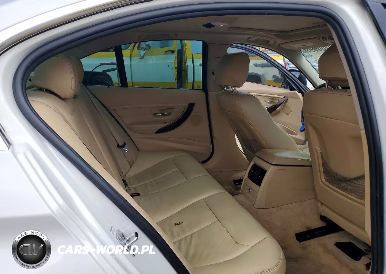 2012 BMW 328 I VIN:WBA3A5G56CNP16933 - 10