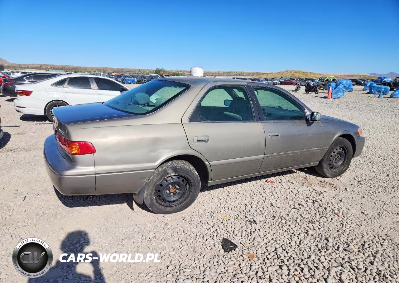 2000 Toyota Camry Le VIN:4T1BG22K3YU623756 - 3