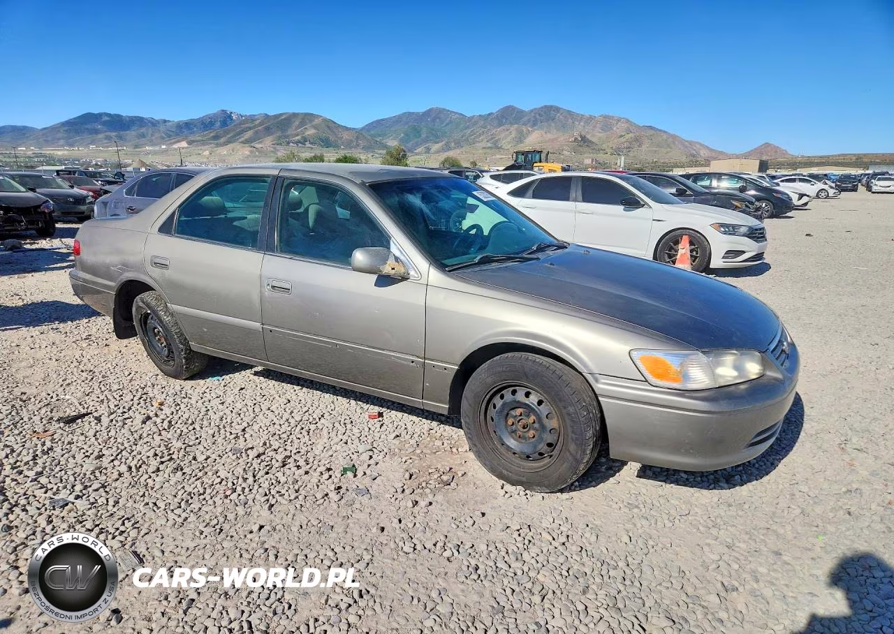 2000 Toyota Camry Le VIN:4T1BG22K3YU623756 - 4