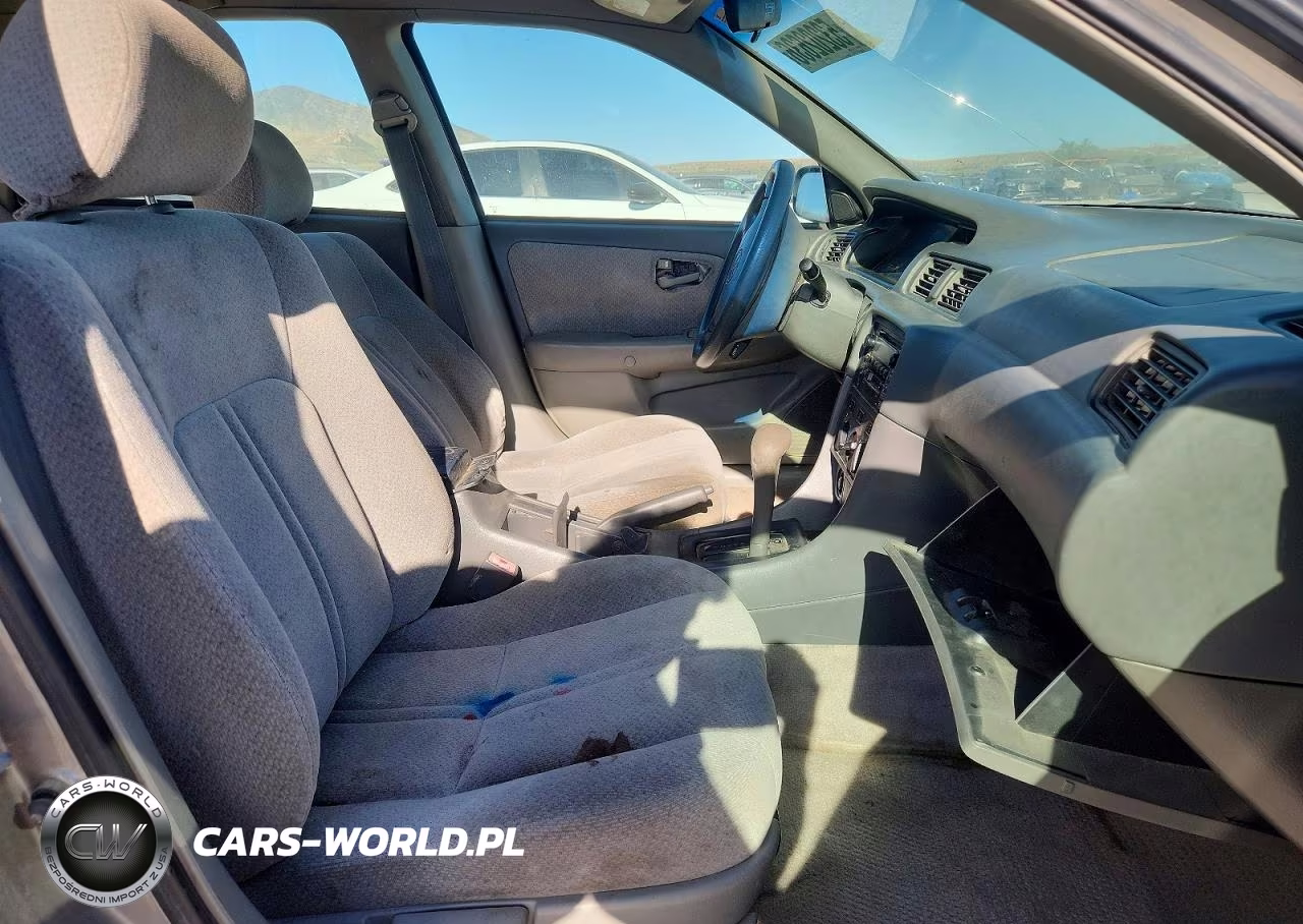 2000 Toyota Camry Le VIN:4T1BG22K3YU623756 - 7