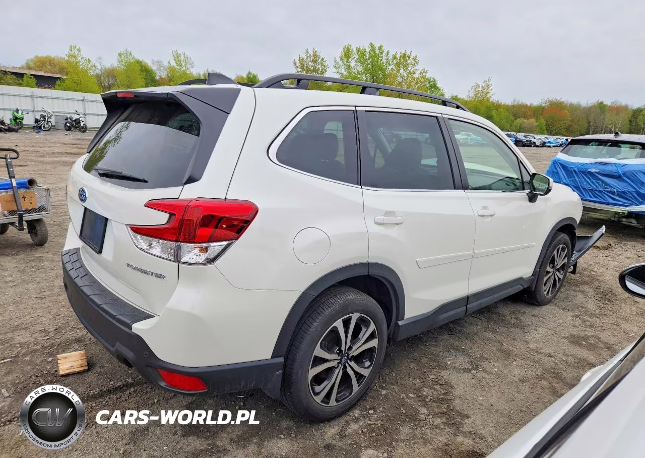 2024 Subaru Forester Limited VIN:JF2SKALC7RH414455 - 3