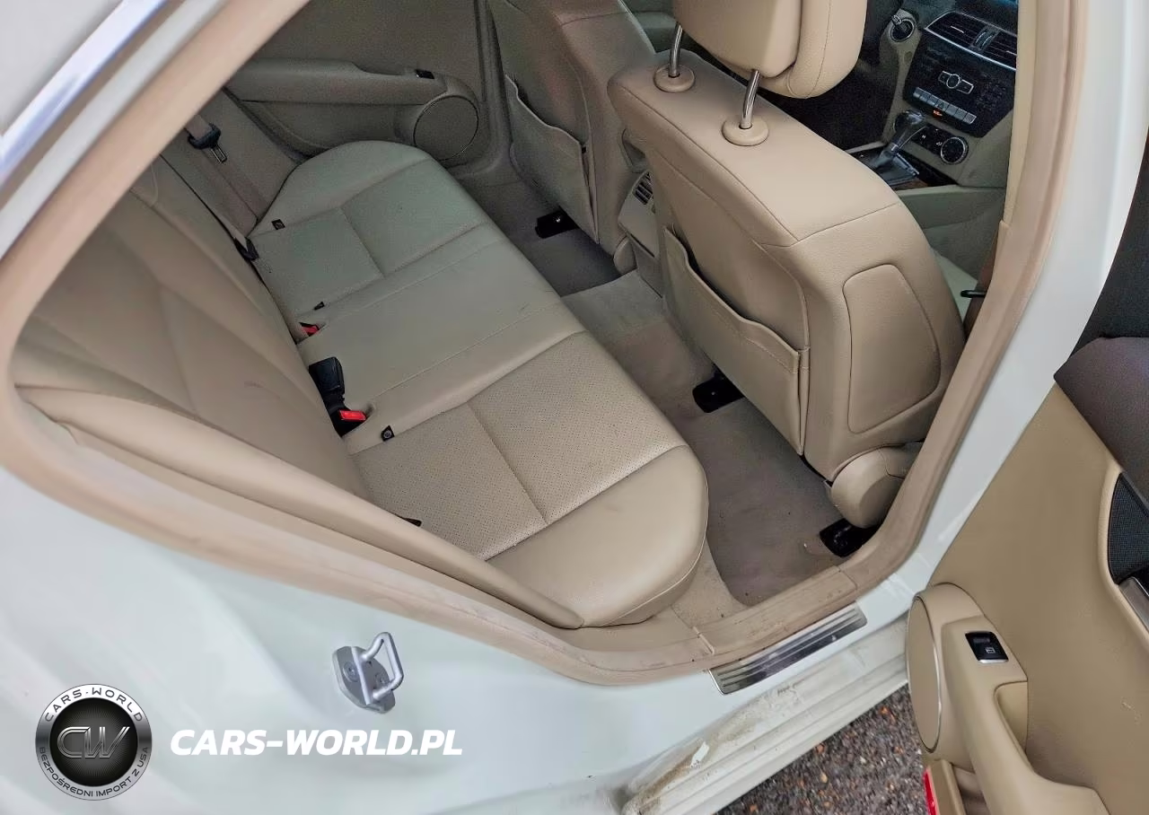 2012 Mercedes-Benz C 250 VIN:WDDGF4HB0CR218066 - 10