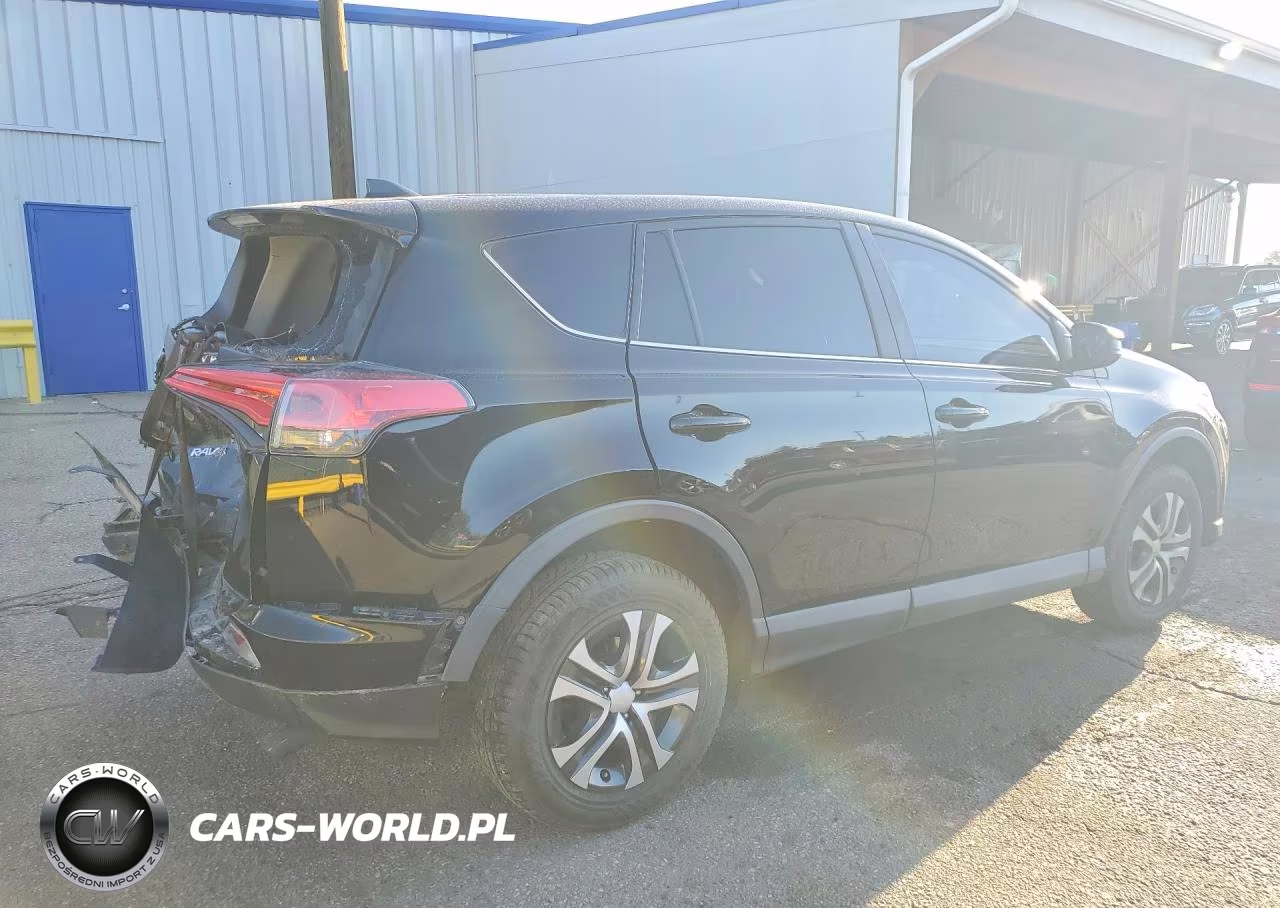 2018 Toyota Rav4 Le VIN:2T3BFREV8JW741347 - 3