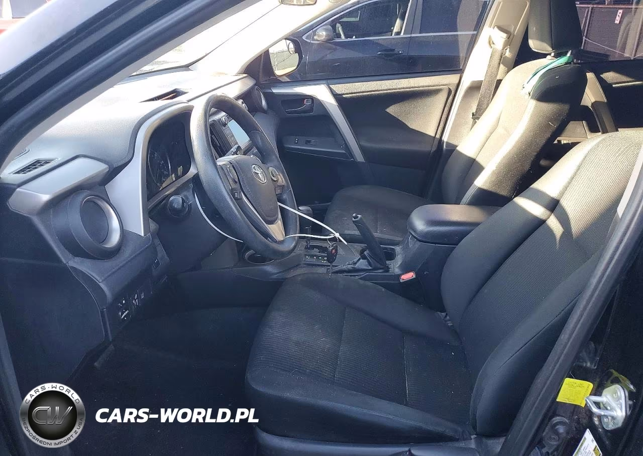 2018 Toyota Rav4 Le VIN:2T3BFREV8JW741347 - 7