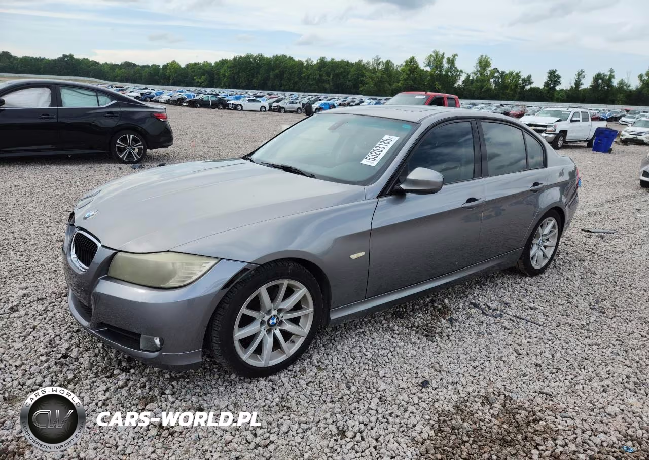 2011 BMW 328 I – zdjęcie 1 z 12