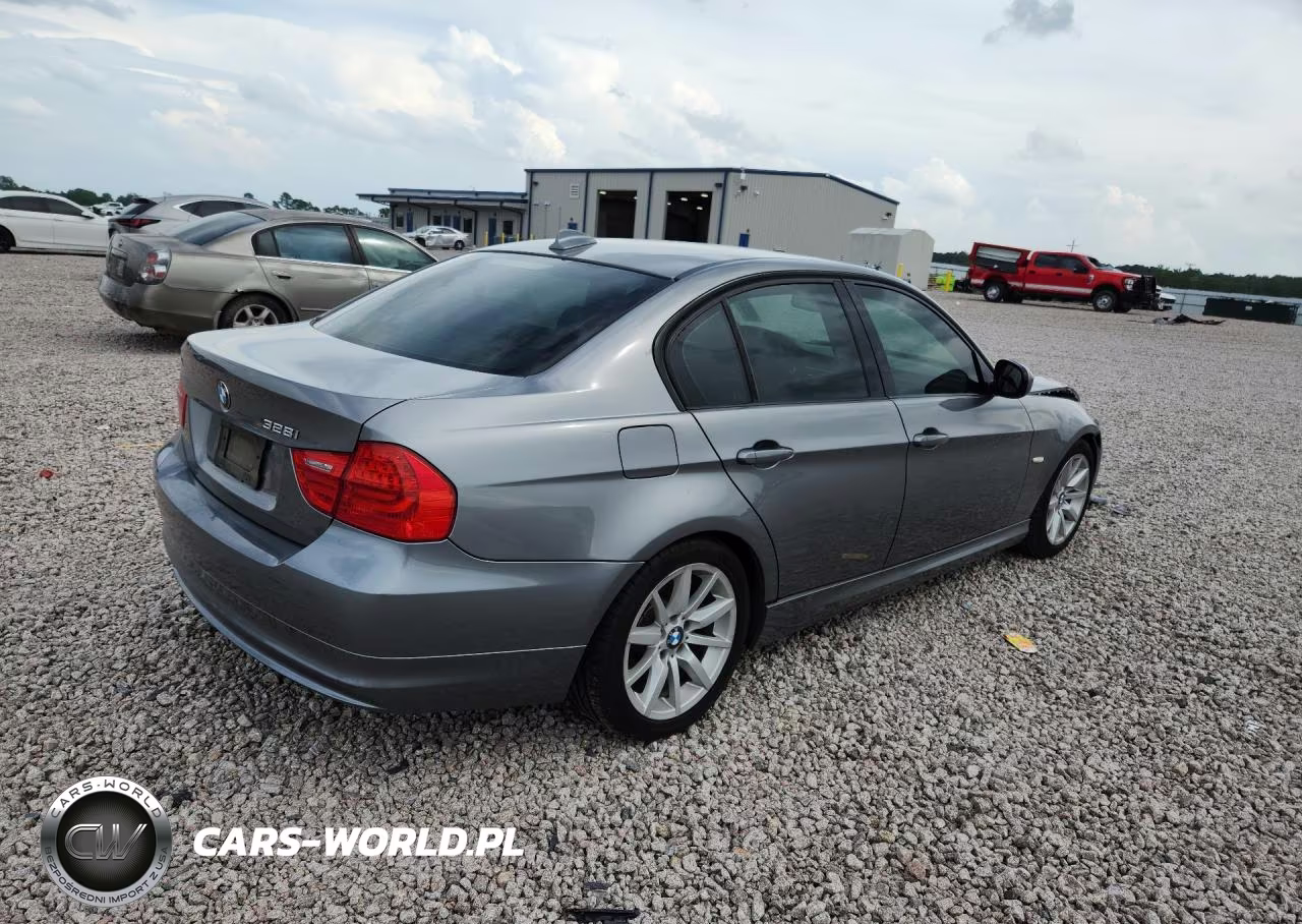 2011 BMW 328 I VIN:WBAPH7C57BE681350 - 3