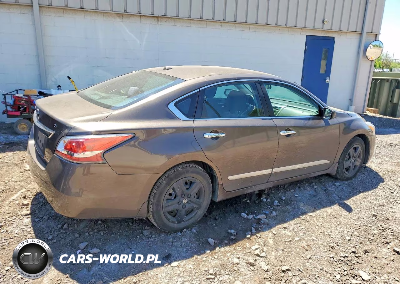 2015 Nissan Altima 2.5 S VIN:1N4AL3AP0FC110293 - 3