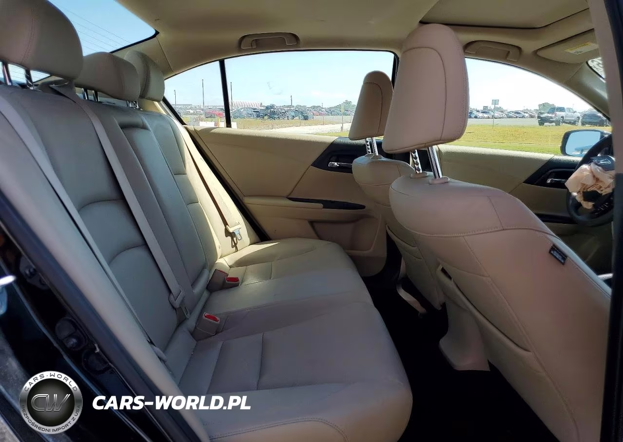 2017 Honda Accord Touring Hybrid VIN:JHMCR6F77HC025822 - 10