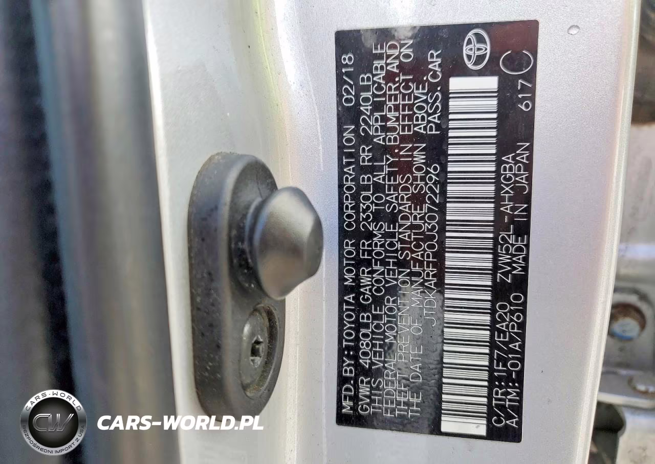2018 Toyota Prius Prime Advanced VIN:JTDKARFP0J3072296 - 13