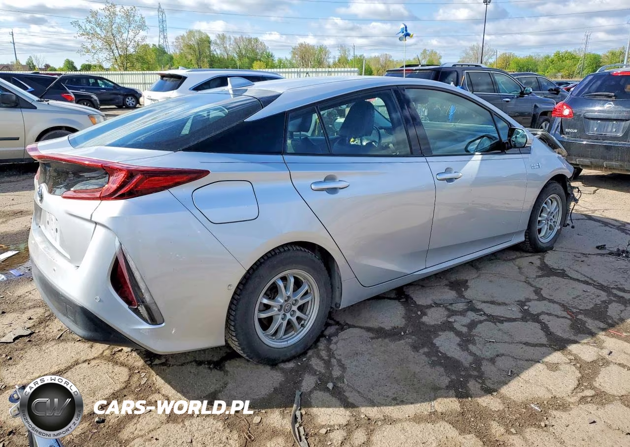 2018 Toyota Prius Prime Advanced VIN:JTDKARFP0J3072296 - 3