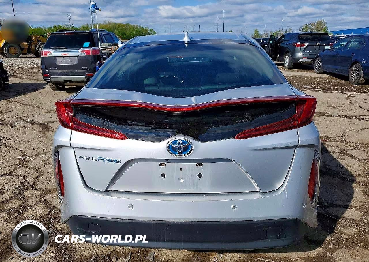 2018 Toyota Prius Prime Advanced VIN:JTDKARFP0J3072296 - 6