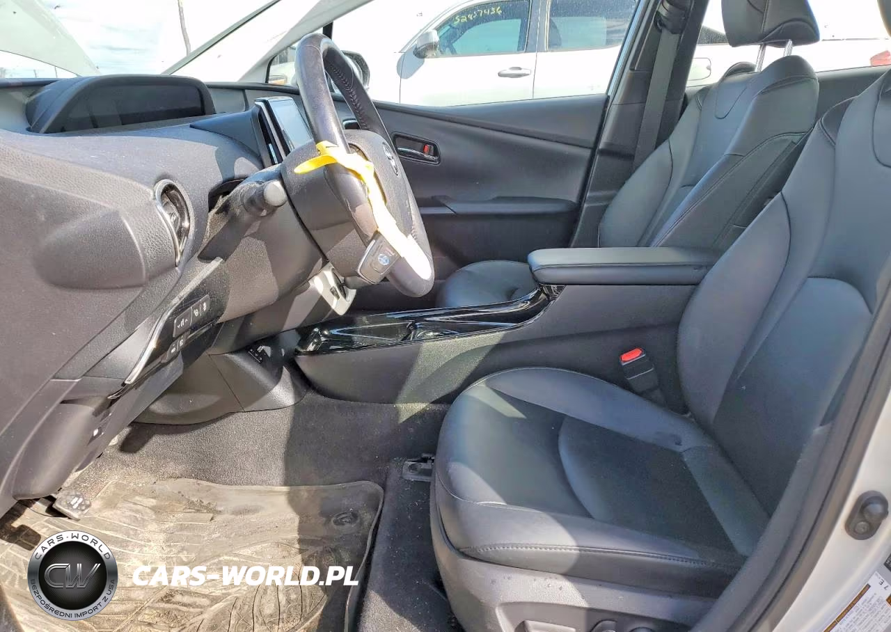 2018 Toyota Prius Prime Advanced VIN:JTDKARFP0J3072296 - 7