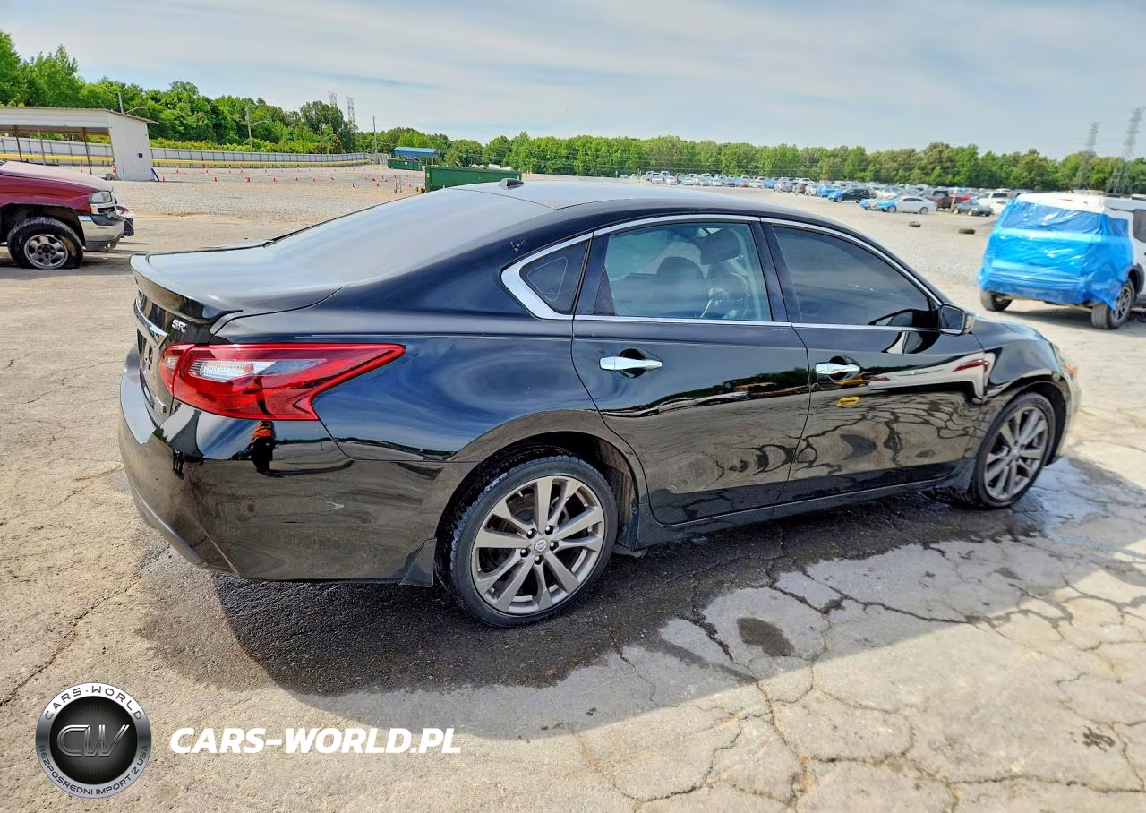 2018 Nissan Altima 2.5 Sr VIN:1N4AL3AP3JC184302 - 3