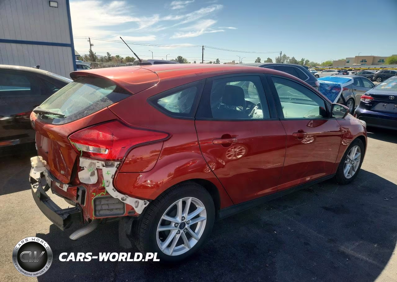 2018 Ford Focus Se VIN:1FADP3K20JL331325 - 3