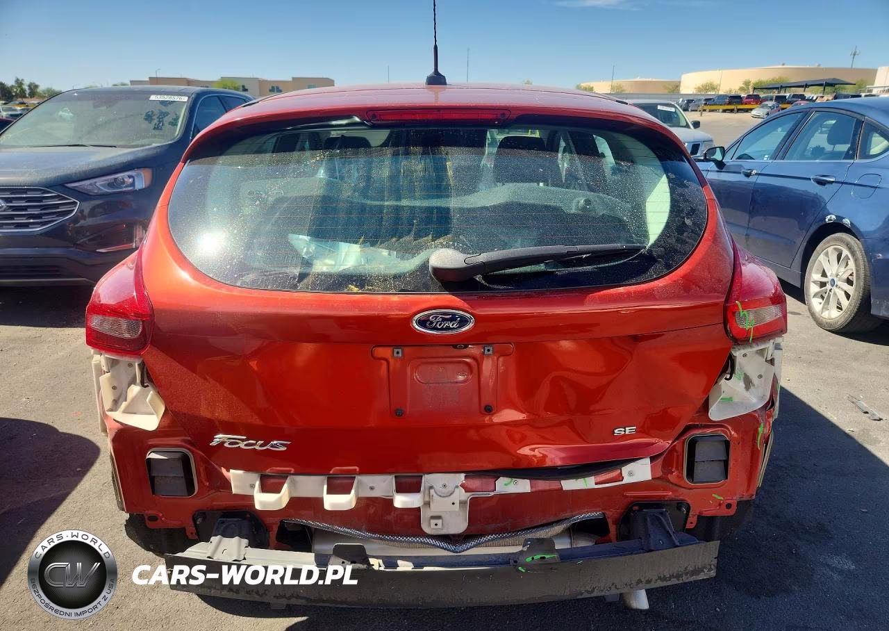 2018 Ford Focus Se VIN:1FADP3K20JL331325 - 6