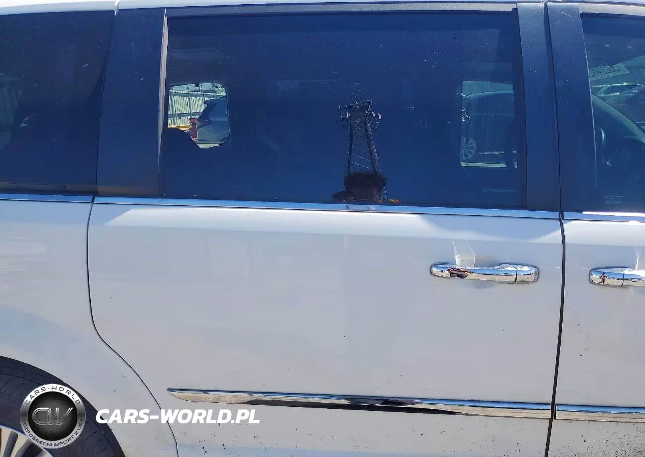 2012 Chrysler Town & Country Limited VIN:2C4RC1GG3CR368352 - 11